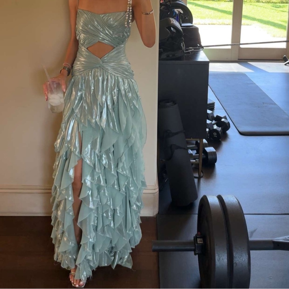 OZEBYTHD Ariana Gown Size xsmall/small
